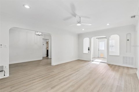Casa en venta en Orlando, Florida, 3 dormitorios, 155.61 m2 № 2151526 - foto 6