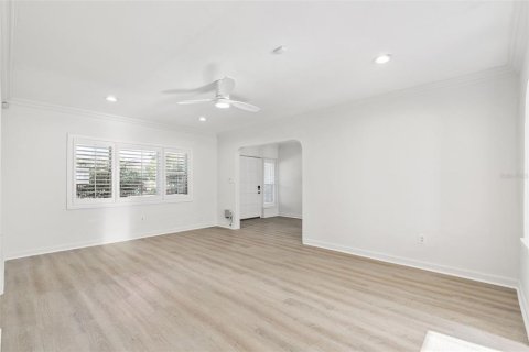 Casa en venta en Orlando, Florida, 3 dormitorios, 155.61 m2 № 2151526 - foto 5
