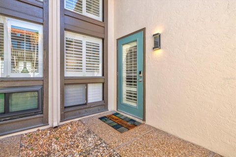 Condo in Sarasota, Florida, 2 bedrooms  № 2096243 - photo 2