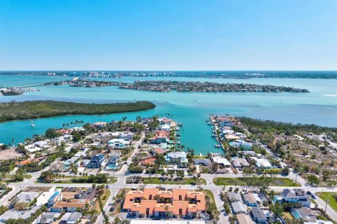 Condo in Sarasota, Florida, 2 bedrooms  № 2096243 - photo 29