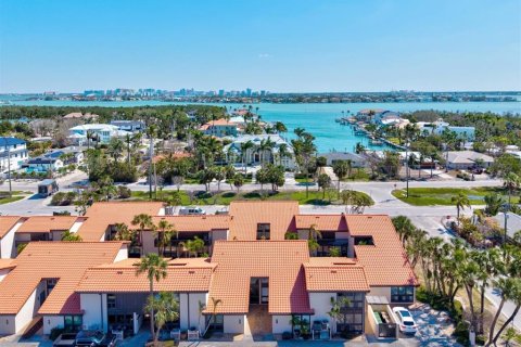 Condo in Sarasota, Florida, 2 bedrooms  № 2096243