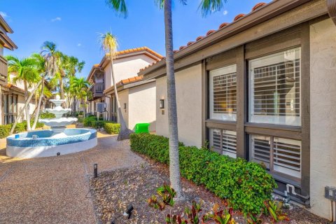 Condo in Sarasota, Florida, 2 bedrooms  № 2096243 - photo 25