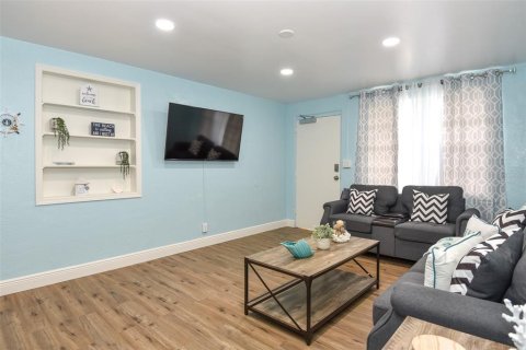 Casa en venta en Daytona Beach, Florida, 2 dormitorios, 124.49 m2 № 1591995 - foto 3