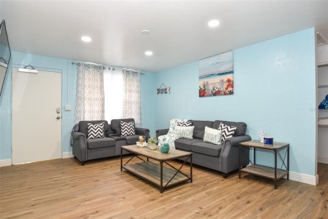 Casa en venta en Daytona Beach, Florida, 2 dormitorios, 124.49 m2 № 1591995 - foto 2