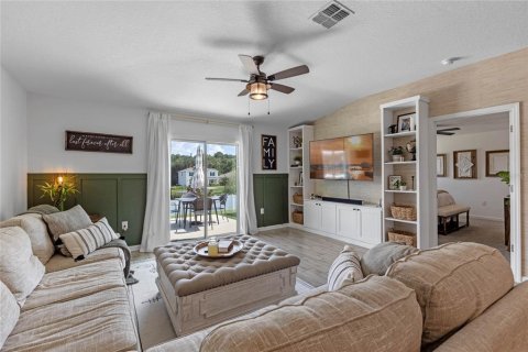 Casa en venta en Mount Dora, Florida, 4 dormitorios, 175.77 m2 № 1832838 - foto 3
