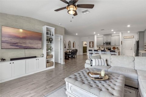 Casa en venta en Mount Dora, Florida, 4 dormitorios, 175.77 m2 № 1832838 - foto 13