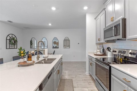 Casa en venta en Mount Dora, Florida, 4 dormitorios, 175.77 m2 № 1832838 - foto 11