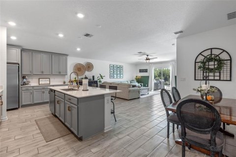 Casa en venta en Mount Dora, Florida, 4 dormitorios, 175.77 m2 № 1832838 - foto 10