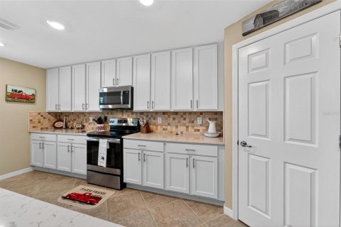 Condo in Bradenton, Florida, 3 bedrooms  № 1913269 - photo 17