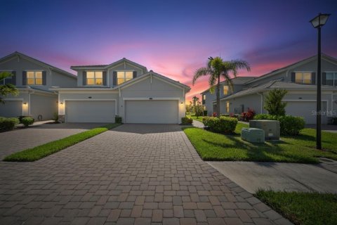 Condo in Bradenton, Florida, 3 bedrooms  № 1913269 - photo 1