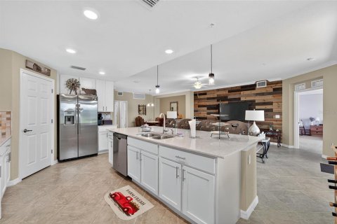 Condo in Bradenton, Florida, 3 bedrooms  № 1913269 - photo 18