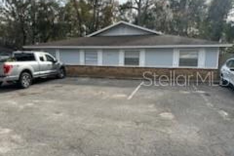 Commercial property in Ocala, Florida 8 bedrooms, 300.35 sq.m. № 2115879 - photo 2