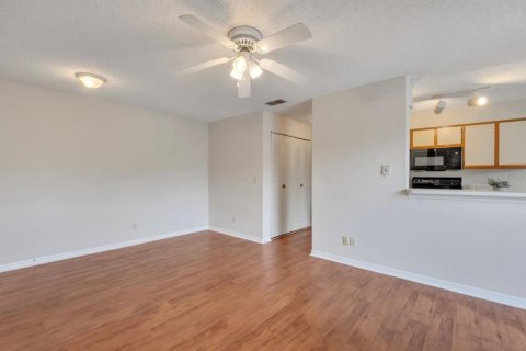 Condo in Orlando, Florida, 1 bedroom  № 1722359 - photo 6