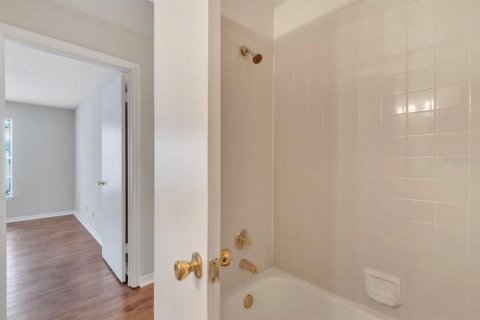 Condo in Orlando, Florida, 1 bedroom  № 1722359 - photo 23