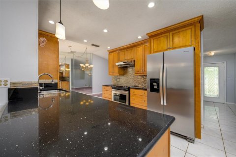 House in Lutz, Florida 3 bedrooms, 155.8 sq.m. № 1800565 - photo 9