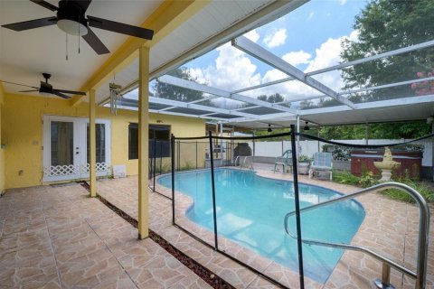 House in Lutz, Florida 3 bedrooms, 155.8 sq.m. № 1800565 - photo 28