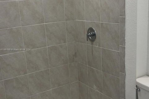 Townhouse in Homestead, Florida 3 bedrooms, 154.03 sq.m. № 1691732 - photo 6