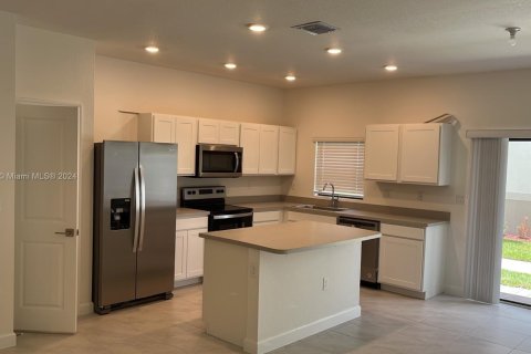 Townhouse in Homestead, Florida 3 bedrooms, 154.03 sq.m. № 1691732 - photo 5