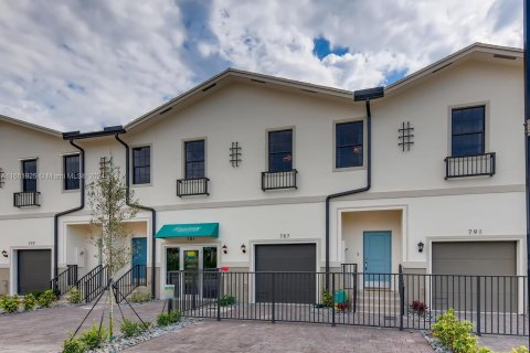 Townhouse in Homestead, Florida 3 bedrooms, 154.03 sq.m. № 1691732 - photo 4