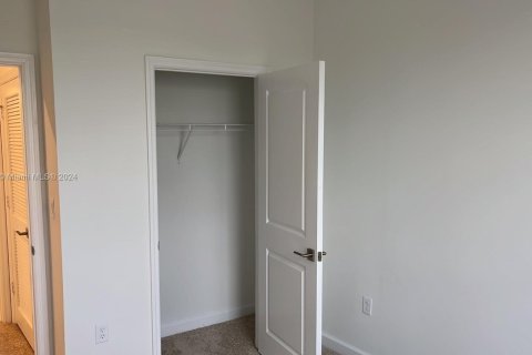 Townhouse in Homestead, Florida 3 bedrooms, 154.03 sq.m. № 1691732 - photo 15