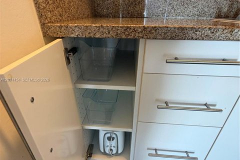 Condominio en venta en Coral Gables, Florida, 40.88 m2 № 2154504 - foto 13