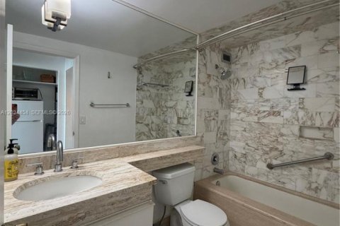 Condominio en venta en Coral Gables, Florida, 40.88 m2 № 2154504 - foto 7