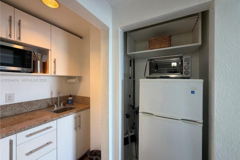 Condominio en venta en Coral Gables, Florida, 40.88 m2 № 2154504 - foto 9