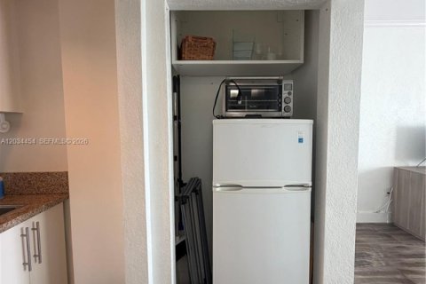Condominio en venta en Coral Gables, Florida, 40.88 m2 № 2154504 - foto 11