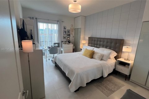 Condominio en venta en Coral Gables, Florida, 1 dormitorio, 74.14 m2 № 1984174 - foto 5