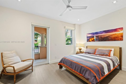 Copropriété à louer à Coral Gables, Floride: 3 chambres, 296.36 m2 № 2055591 - photo 20