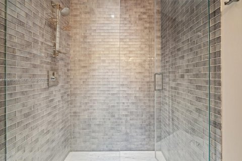 Copropriété à louer à Coral Gables, Floride: 3 chambres, 296.36 m2 № 2055591 - photo 25