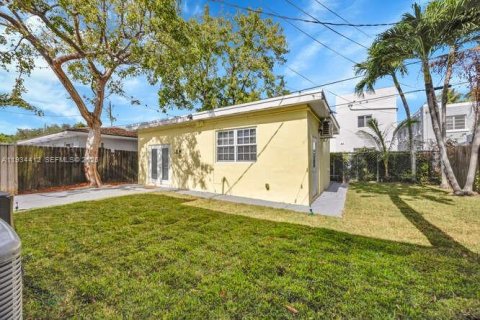 Villa ou maison à vendre à Miami, Floride: 4 chambres, 182.55 m2 № 2000203 - photo 27