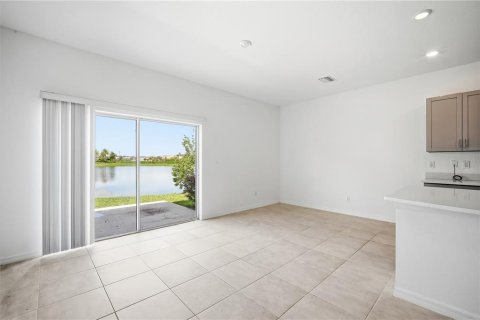 Touwnhouse à louer à Wesley Chapel, Floride: 3 chambres, 127.55 m2 № 2361259 - photo 8