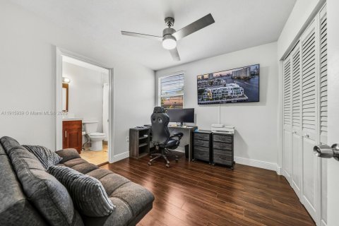 Casa en venta en Sunrise, Florida, 3 dormitorios, 132.2 m2 № 1970837 - foto 9