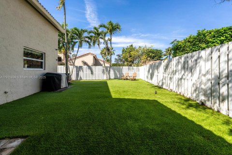 Casa en venta en Sunrise, Florida, 3 dormitorios, 132.2 m2 № 1970837 - foto 24