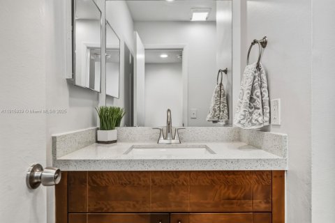 Casa en venta en Sunrise, Florida, 3 dormitorios, 132.2 m2 № 1970837 - foto 12