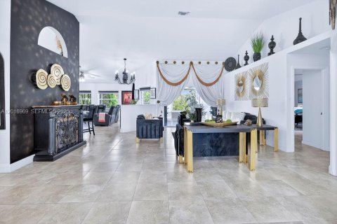 Villa ou maison à West Palm Beach, Floride 4 chambres, 206.15 m2 № 2087357