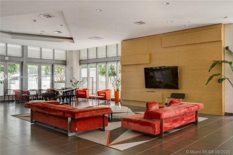 Condo in Miami, Florida, 1 bedroom  № 1924289 - photo 22