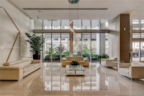 Condo in Miami, Florida, 1 bedroom  № 1924289 - photo 14