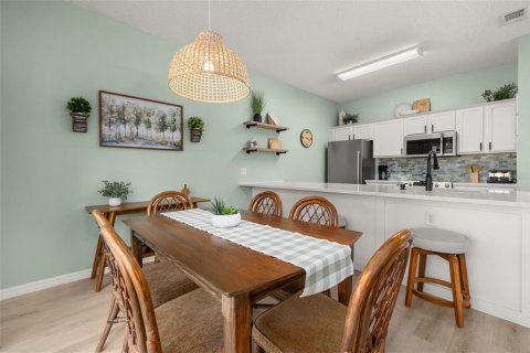 Townhouse in Kissimmee, Florida 4 bedrooms, 151.99 sq.m. № 1656781 - photo 14