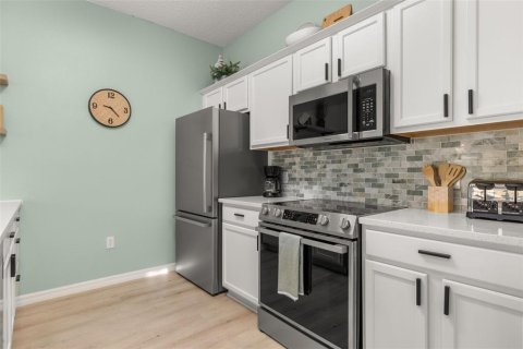 Townhouse in Kissimmee, Florida 4 bedrooms, 151.99 sq.m. № 1656781 - photo 19