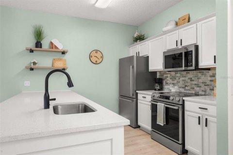 Townhouse in Kissimmee, Florida 4 bedrooms, 151.99 sq.m. № 1656781 - photo 17