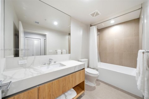 Copropriété à vendre à Miami, Floride: 2 chambres, 76.64 m2 № 2001154 - photo 19