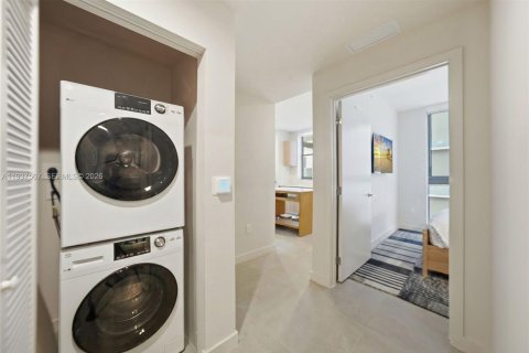 Copropriété à vendre à Miami, Floride: 2 chambres, 76.64 m2 № 2001154 - photo 21