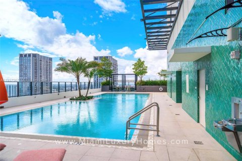Copropriété à vendre à Miami, Floride: 2 chambres, 76.64 m2 № 2001154 - photo 24
