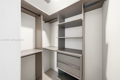 Copropriété à vendre à Miami, Floride: 2 chambres, 76.64 m2 № 2001154 - photo 20