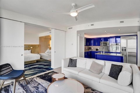 Condo in Fort Lauderdale, Florida, 2 bedrooms  № 2039664 - photo 9