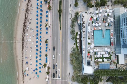 Condo in Fort Lauderdale, Florida, 2 bedrooms  № 2039664 - photo 8