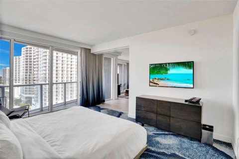 Condo in Fort Lauderdale, Florida, 2 bedrooms  № 2039664 - photo 11