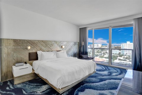 Condo in Fort Lauderdale, Florida, 2 bedrooms  № 2039664 - photo 10